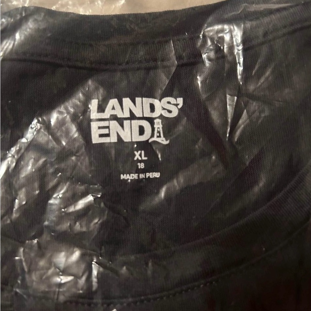 Lands End crew neck long sleeve tee. Size XL 5 colors